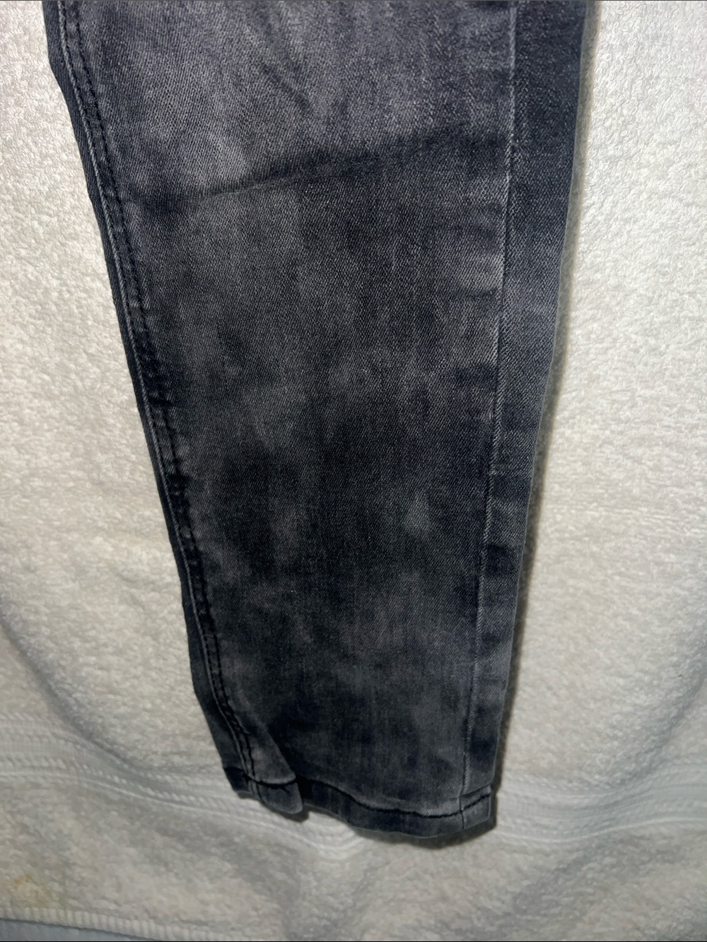 Copper Rivet Gray Rip & Repair Jeans - Picture 3 of 9
